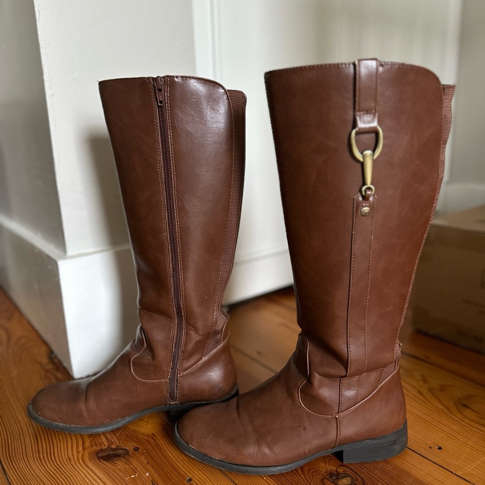 Brown Knee-High Leather Boots